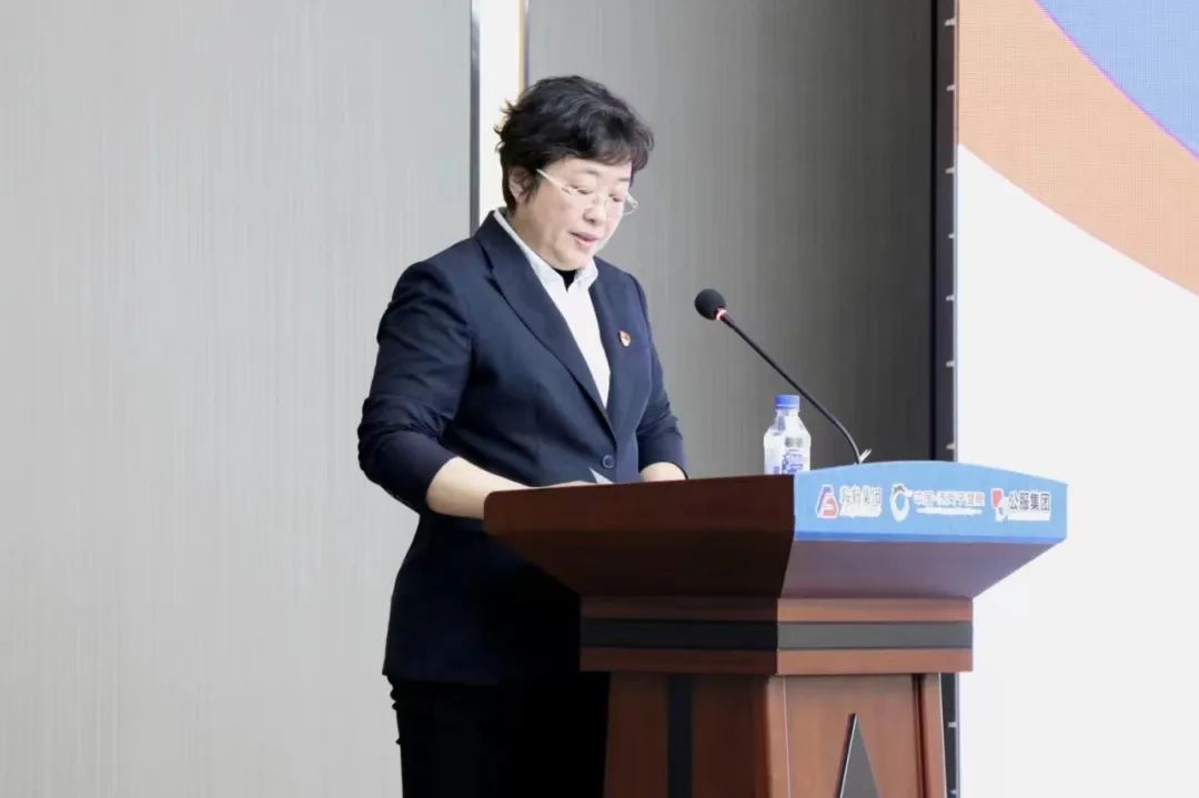 尊龙集团、温泉集团、公服集团2023年新任干部任前集体谈话及集体送任仪式圆满结束