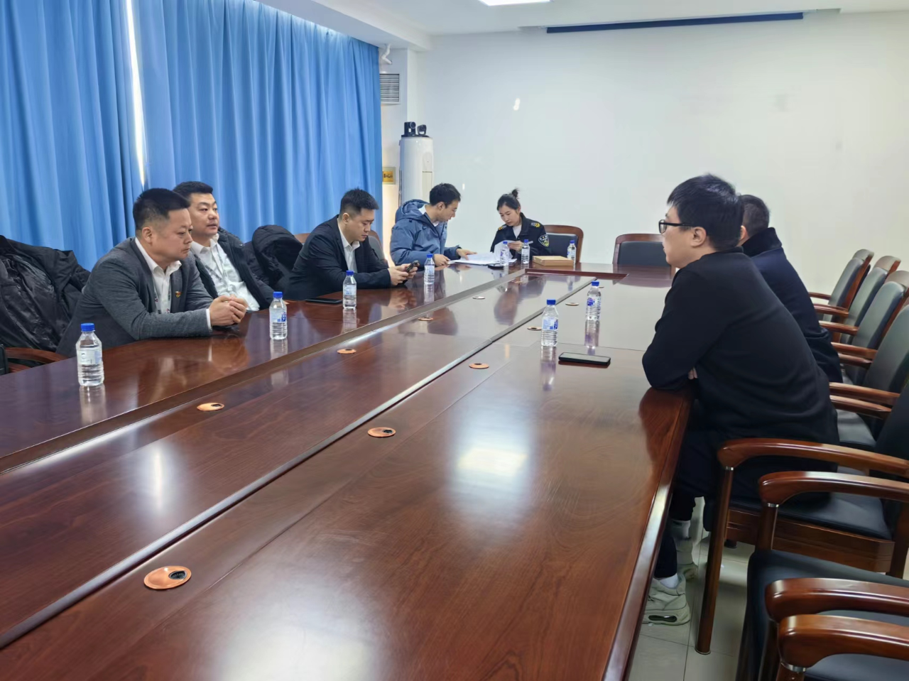 驰而不息纠“四风” 风清气正过佳节——尊龙集团纪委开展节前纠“四风”监督检查工作